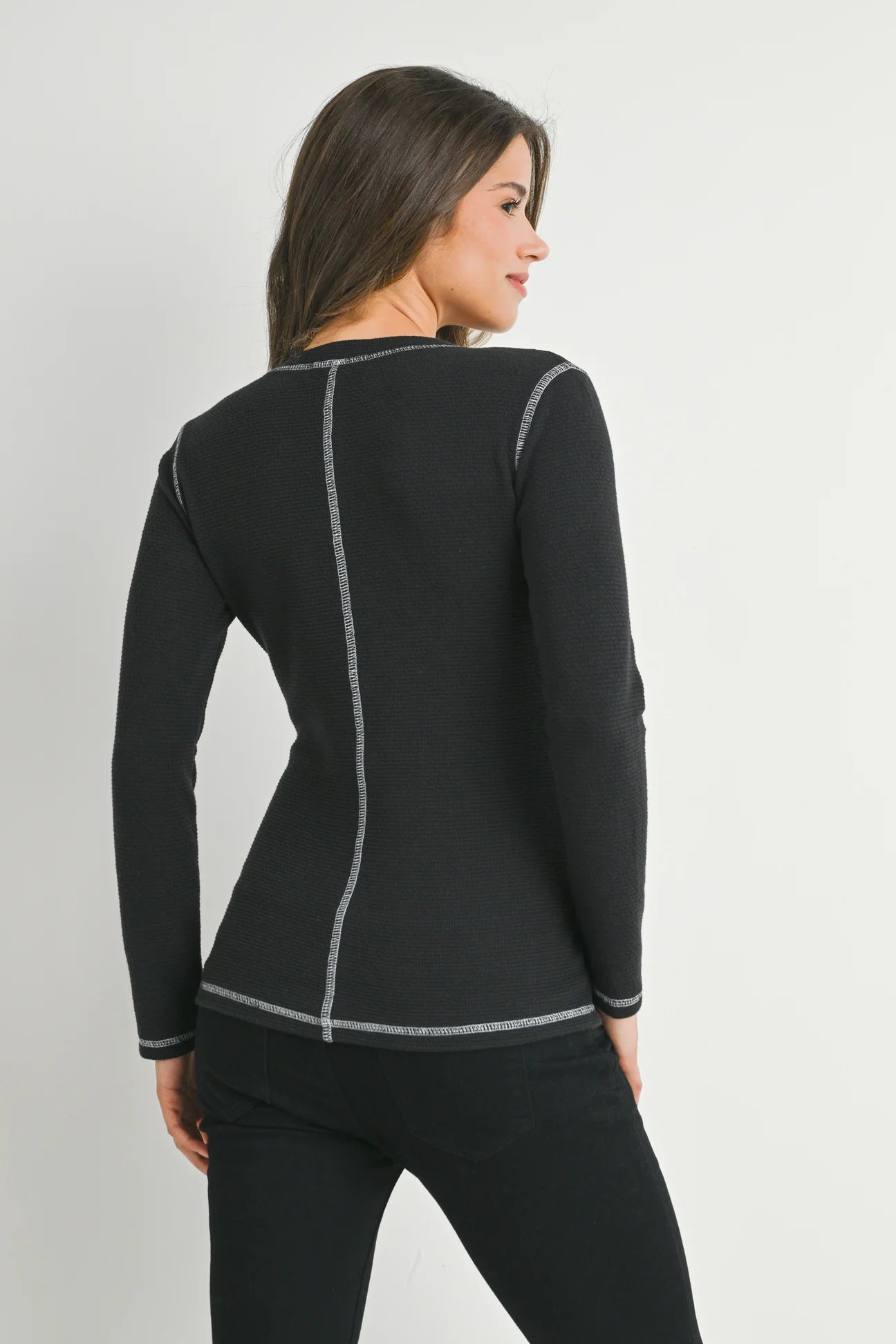 Shae Crewneck Top W/ Contrast Stitch