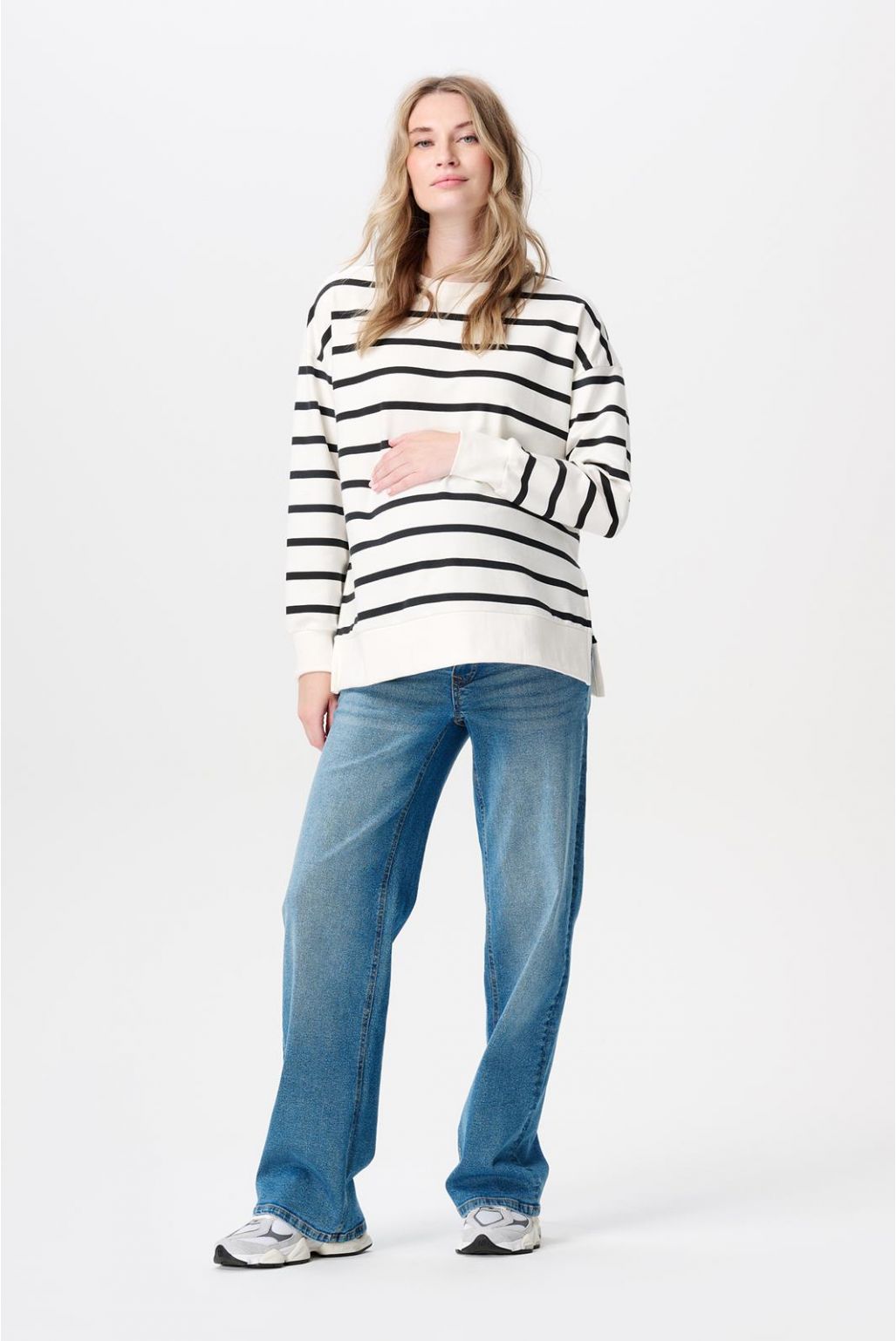 Pepe Nursing Friendly Sweatshirt - Yo Mama Maternity