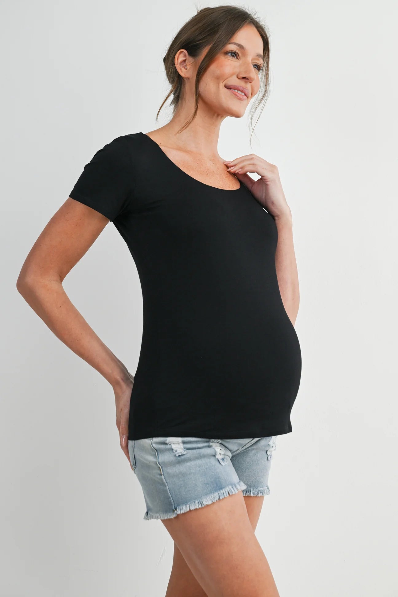 Lainey Scoop Neck Fitted Tee - Yo Mama Maternity